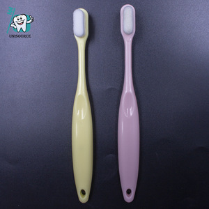 Brosse à dents à poils doux sur mesure pour enfants avec manche en PP Sp-2004 - Product Image 1