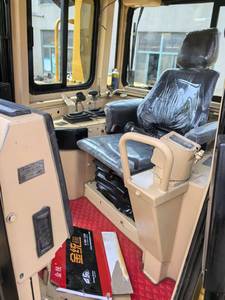 Bulldozer CAT D8R 100% original con motor Caterpillar, equipo de construcción usado. - Product Image 4