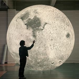 Ballon géant de lune gonflable en PVC commercial de 3 m 4 m, étanche à l'air, modèle de lune gonflable personnalisé avec neuf planètes, grand modèle de lune gonflable avec LED - Product Image 1