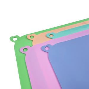 Grandes sets de table en silicone, tapis de table en silicone mignons pour bébé, ustensiles de cuisine, personnalisables, vente en gros d'usine, souples et enroulables, 30x40cm, 195G - Product Image 2
