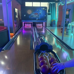 Pista de Bolos Interior Songfa de Diseño Personalizado |   Pistas Ecológicas y Duraderas, Diseño Profesional de Pistas Deportivas Interiores, Instalación de Caminos para Caminar - Product Image 2