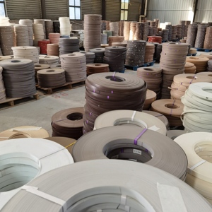 Bandes <span class=keywords><strong>de</strong></span> <span class=keywords><strong>chant</strong></span> à usage commercial et domestique en <span class=keywords><strong>PVC</strong></span> MDF ABS à haute brillance à grain <span class=keywords><strong>de</strong></span> bois-Bandes <span class=keywords><strong>de</strong></span> <span class=keywords><strong>chant</strong></span> en <span class=keywords><strong>PVC</strong></span> durables - Product Image 6