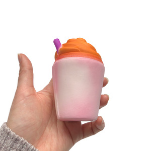 Gobelet à paille thermosensible à changement de couleur à récupération lente, nouveau modèle souple pour boissons glacées - Product Image 3