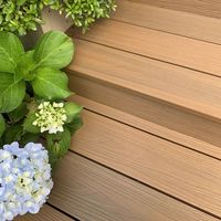 Plancher en WPC sur mesure, facile à nettoyer, solide pour l'extérieur, idéal pour les balcons