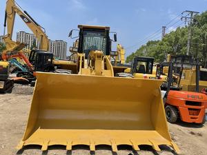 Chargeuse sur pneus Cat 966C d'occasion en bon état - Bon état de marche Modèle 2020 Charge nominale de 17 tonnes Moteur et boîte de vitesses en excellent état - Product Image 3