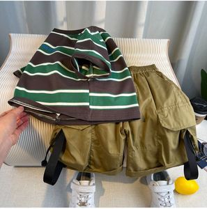 Completo Estivo 2026 per Ragazzo: Camicia a Righe a Maniche Corte e Pantaloncini Verdi, Set 2 Pezzi - Product Image 3