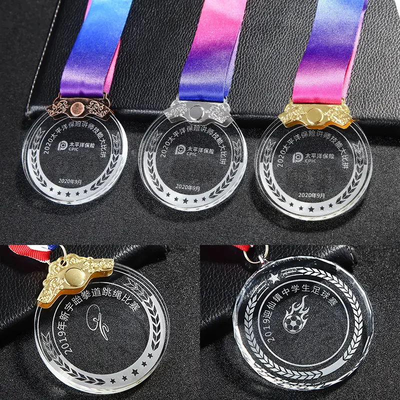 Medaglia di cristallo bianca con nastro di cristallo Souvenir con nastro medaglia di cristallo da corsa medaglia sportiva con Design personalizzato fornitore