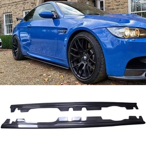 Pour Série 3 E92/E93, jupes latérales en fibre de carbone style V, 2008-2013 - Product Image 1