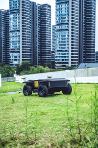 Cortacésped Robótico Eléctrico Inteligente XuanNiao R1, Navegación RTK 4WD, Ancho de Corte de 31 Pulgadas, para Huertos y Campos de Golf - Product Image 2
