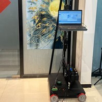 Impresora de Pared con Diseño Ergonómico Dividido que Permite el Manejo por una Sola Persona y un Almacenamiento que Ahorra Espacio