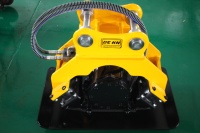 Compacteur de plaques hydraulique vibrant pour excavatrice, pour le compactage du sol