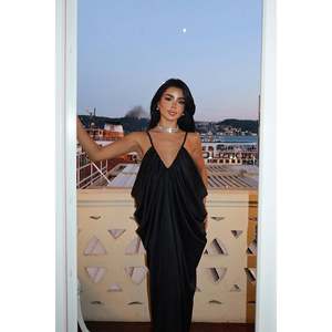 Vestido de Noche Largo Negro Tulula para Mujer, de Satén con Detalles en Crochet, Estilo Línea A, Vestido de Gala Sencillo para Fiesta de Graduación - Product Image 2