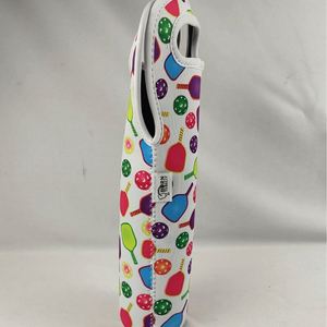 Porta Botellas de Vino de Neopreno Personalizado con Logotipos de Pickleball, Agregue el Logotipo de su Equipo o Evento para un Toque Personalizado - Product Image 3