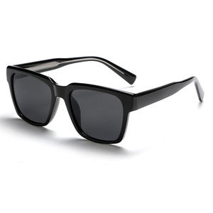 Lunettes de soleil unisexes K025 TR90, verres polarisés TAC UV400, monture grise, pour la conduite, les voyages, le cyclisme et la mode. - Product Image 1