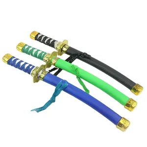 Armas ninja japonesas, brinquedo de plástico, espada de samurai, 3 cores mix azul, verde, preto para adereços de jogos de halloween