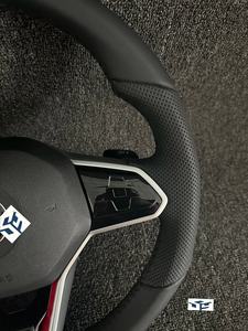 Volant de voiture perforé en cuir lisse noir avec surpiqûres pour Volkswagen <span class=keywords><strong>Golf</strong></span> 8 – <span class=keywords><strong>Prix</strong></span> bas – Vente en gros - Product Image 3