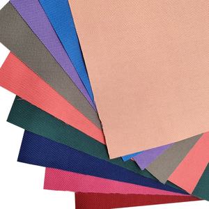 Tissu Oxford en polyester 600D bon marché en gros du fournisseur chinois Caractéristiques anti-pilules et à séchage rapide - Product Image 2