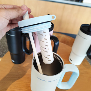 Cross Border Car Thermos Cup 316 Stainless Steel 20.6oz Double Wall Vacuum Insulated Travel Tumbler With Straw - Product Image 3