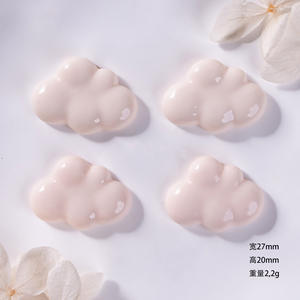 Vente en gros d'omelette nuage mignon dessin animé personnalisé Miniature plat bijoux tendance pendentif DIY résine fabrication de bijoux breloque - Product Image 1