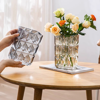 Vase à fleurs en verre artisanal texturé ondulé, style bohème vintage, pièce maîtresse décorative pour table de salon, mariage, décoration intérieure