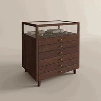 Étui de présentation de bijoux en bois fait main vintage avec éclairage LED, taille et finition personnalisables, design durable de haute qualité
