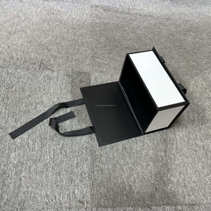 Caja de Regalo Magnética Rígida de Cartón Reciclable, Tamaño Personalizado, Diseño Plegable de Lujo, Materiales Reciclados para Ropa y <span class=keywords><strong>Calcetines</strong></span> - Product Image 6