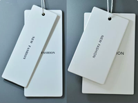 Étiquettes personnalisées en papier avec cordon pour vêtements, accessoires, marques de vêtements, jeans, jouets, meubles, fabriquées au Fujian