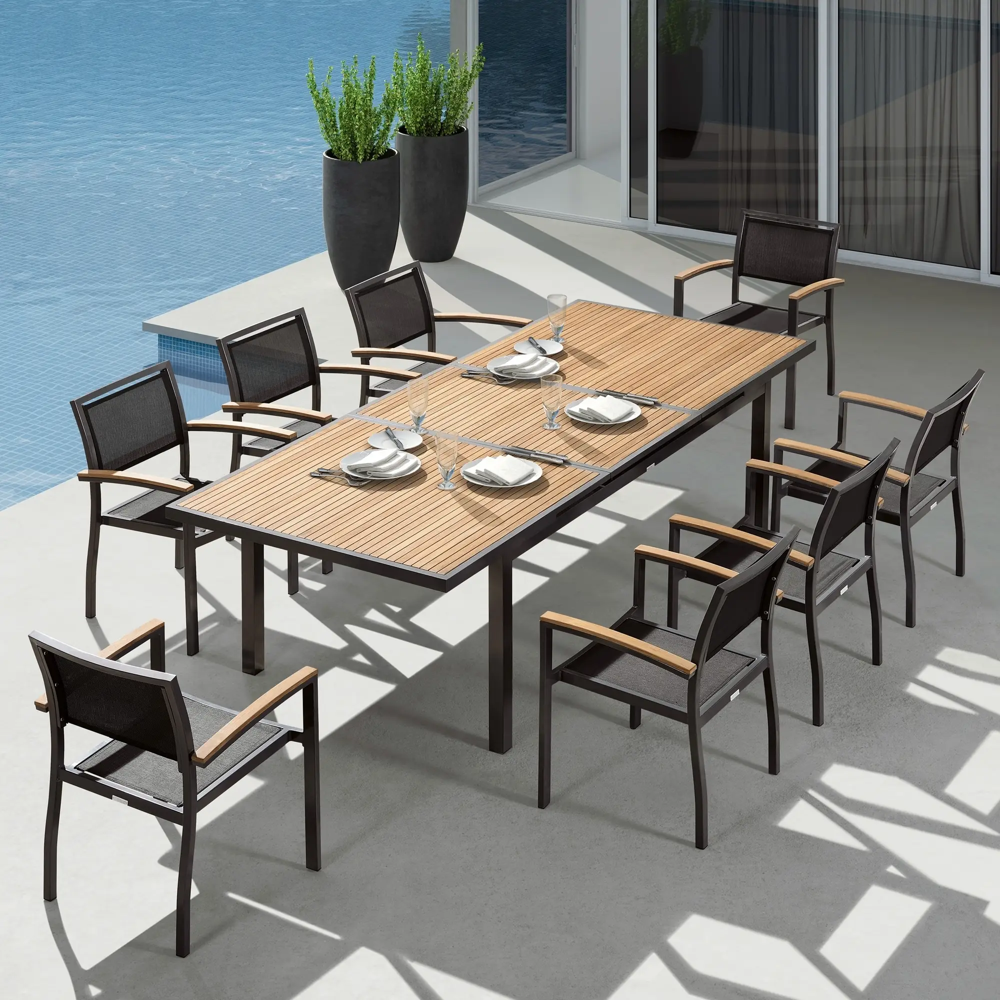 Zeitgenössisches Design Schwarz Natürliche Haltbarkeit Rechteckiges 8-Personen-Outdoor-Essset mit Teakholz-Tischplatte