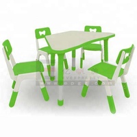 Ensemble de chaises de table de jeu en bois vert réglable en hauteur pour enfants Design moderne pour école maternelle maternelle en plastique