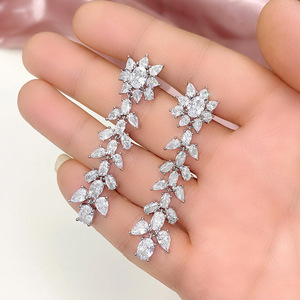 Orecchini pendenti a forma di foglia di grano per donna, lunghi con pietre scintillanti, gioielli da orecchio. - Product Image 6
