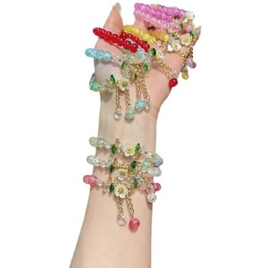 Las 10 mejores pulseras de margaritas con cuentas y dijes de flores coloridas chapadas en oro al por mayor, hechas a mano con cristales de la suerte para niños y mujeres, ideales para fiestas. - Product Image 5