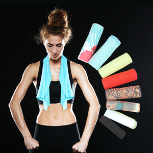 Serviette de sport légère en microfibre à séchage rapide pour la remise en forme, le yoga et la course à pied - Product Image 1