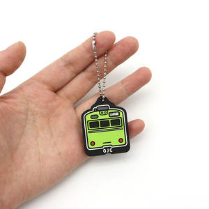 Vente en gros de porte-clés en caoutchouc personnalisés pour <span class=keywords><strong>train</strong></span> de <span class=keywords><strong>Tokyo</strong></span> porte-clés en PVC souple en caoutchouc 2D 3D de haute qualité avec instructions sur carte papier - Product Image 2