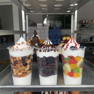 Gobelet Sundae aux fruits 16oz, crème glacée vanille, confiture chocolat-caramel, fraise, noix, myrtille pilée, smoothie santé, modèle d'aliments factices - Product Image 5