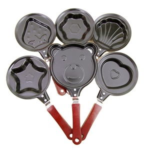 QY <span class=keywords><strong>oeuf</strong></span> petit <span class=keywords><strong>d</strong></span>éjeuner crêpe <span class=keywords><strong>oeuf</strong></span> moule casserole outil de cuisson Mini mignon <span class=keywords><strong>oeuf</strong></span> moule antiadhésif en acier inoxydable créativité sans couvercle - Product Image 1