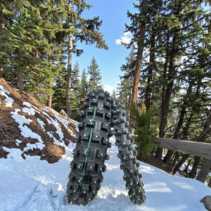 Neumático de uñas <span class=keywords><strong>para</strong></span> motocicleta de nueva condición 120/90-18 neumáticos sin cámara <span class=keywords><strong>para</strong></span> <span class=keywords><strong>nieve</strong></span> <span class=keywords><strong>con</strong></span> carcasa de neumático de Material de goma - Product Image 5