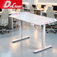 Bureau de jeu électrique ergonomique blanc à hauteur réglable avec éclairage RGB intégré et porte-gobelet pour la maison et la salle informatique