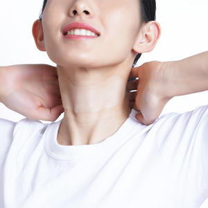 Patch de soin anti-rides réutilisable en silicone pour le cou anti-rides de marque privée - Product Image 1