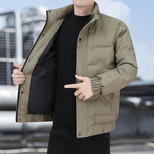 Chaqueta de invierno acolchada de algodón para hombre con cuello de piel y logotipo personalizado, chaqueta corta acolchada de algodón, cálida y acolchada con plumón. - Product Image 4