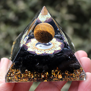 Pyramide en résine époxy œil de tigre et obsidienne Tai Chi, décoration d'intérieur Feng Shui, ornement de bureau, pièce d'art en résine artisanale - Product Image 2