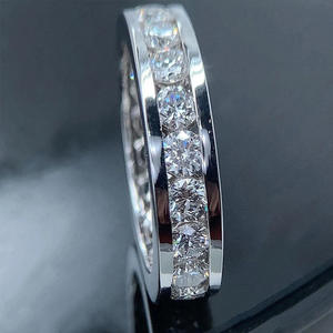 Anillo de Diamantes de Oro Blanco para Mujer T0856, Corte Brillante Redondo, Color G Natural, Anillo de Boda Clásico - Product Image 3