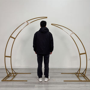 Arco de Flores Moderno y Romántico para Bodas, con Flores de Alta Simulación, Tamaño y Color Personalizables para Fiestas - Product Image 1