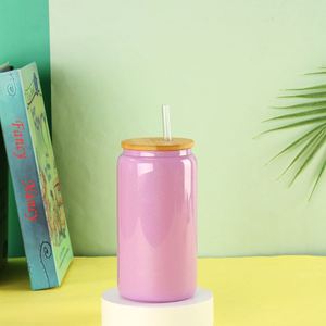 Vaso de Cerveza Deportivo de 16 oz con Brillo Holográfico Blanco, para Sublimación, con Tapa de Bambú - Product Image 5