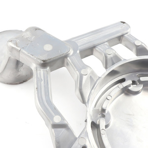 Corps de soupape en aluminium moulé sous pression A380ADC12, pièces automobiles usinées haute pression - Product Image 4