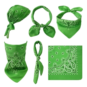 Vente en gros de bandanas carrés en polyester de 21*21 pouces <span class=keywords><strong>pour</strong></span> hommes foulards de cow-boby à imprimé Paisley bandanas <span class=keywords><strong>pour</strong></span> l'extérieur - Product Image 4