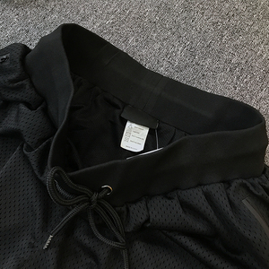 Pantaloncini da Basket in Rete Traspirante con Ricamo, Personalizzabili con Sublimazione per Uomo - Product Image 4