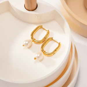 Pendientes de Aro Geométricos con Perla de Agua Dulce para Uso Diario - Product Image 3