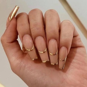 24 <span class=keywords><strong>Uñas</strong></span> Postizas Artificiales Color <span class=keywords><strong>Rosa</strong></span> Nude <span class=keywords><strong>con</strong></span> Rayas Doradas, <span class=keywords><strong>Uñas</strong></span> Postizas Removibles Sin Costuras, Reutilizables, de Cobertura Completa - Product Image 1