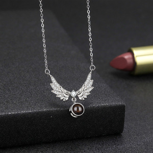 Collana con Proiezione Fotografica Personalizzata per Donne, Ciondolo Ali d'<span class=keywords><strong>Angelo</strong></span>, <span class=keywords><strong>Ti</strong></span> <span class=keywords><strong>Amo</strong></span> in 100 Lingue, Gioiello Commemorativo Personalizzato - Product Image 6