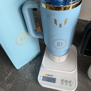Wholesale 40oz Messie Goat Stan Termo Handle Water <strong>Cups</strong> <strong>Insulated</strong> Winter Tumbler Water <strong>Cups</strong> Stainless Steel Straw Tumbler - Product Image 4